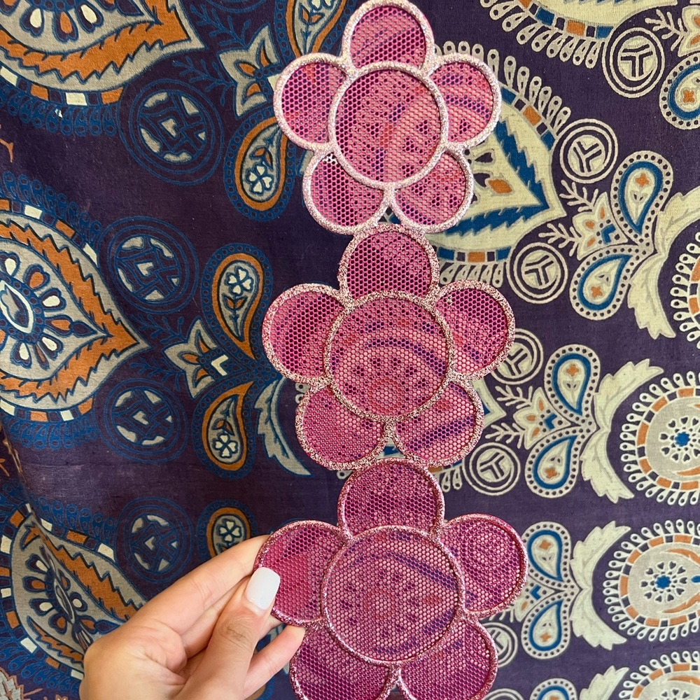 Cute flower earring holder
